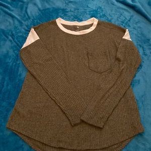 Cozy top with pocket shirt